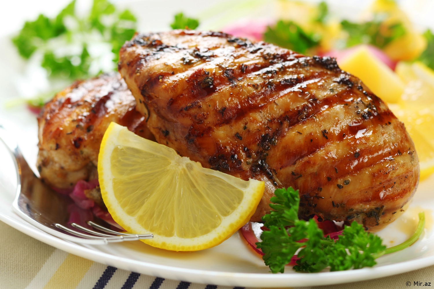 Bal və Duzun Uyumu: Ballı Toyuq Resepti