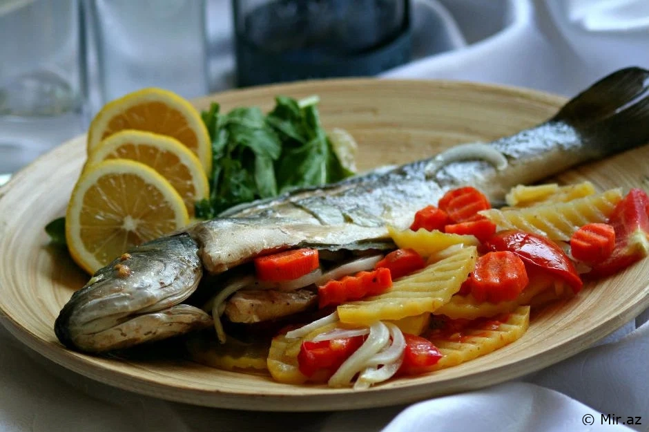 Ev Heç Balıq Qoxmasın: Sobada Levrek Buğlama Resepti