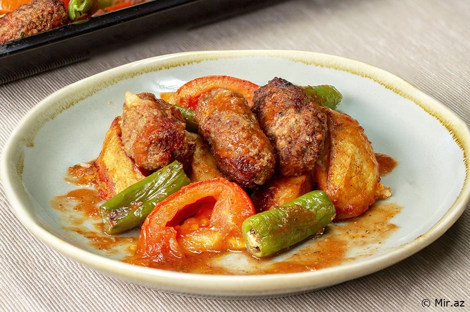 Klassik Ləzzət : Sobada Restoran Üsulu İzmir Kotlet Resepti