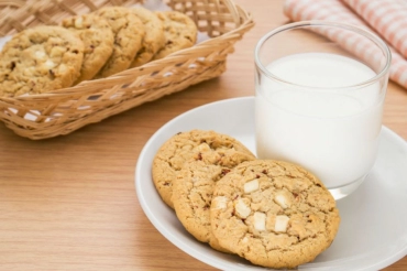 Necə də Ləzzətlidir : Ağ Şokoladlı Peçenye Resepti