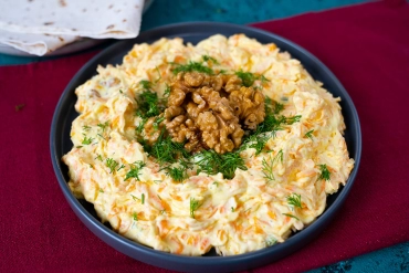 Məşhur Məzələrdən: Qatıqlı Kök Məzəsi Resepti