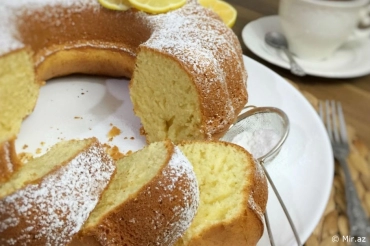 Very Different From What You Know: A Miracle Lemon Cupcake Recipe