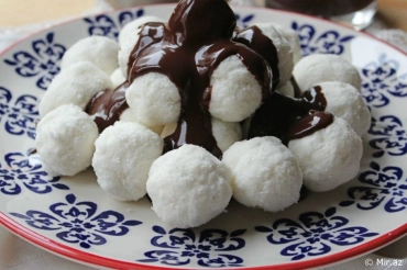 With Only 3 Ingredients: Recipe for Turkish Delight with Chocolate Sauce