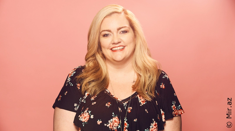 Colleen Hoover: Hayatı ve Kitapları