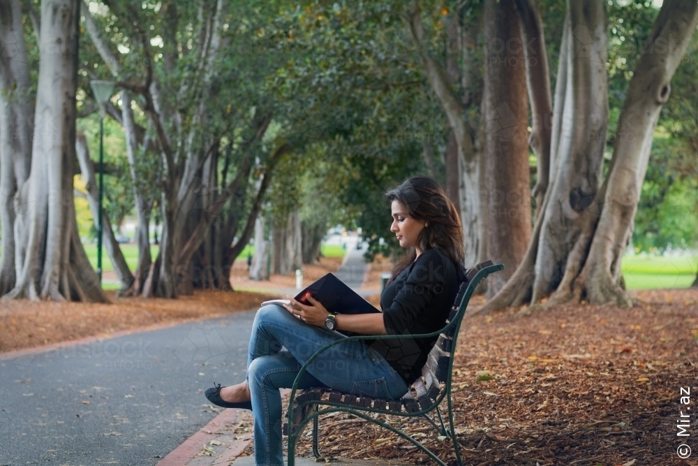 Bakıda Açıq Havada Kitab Oxumaq Üçün Ən Gözəl Məkanlar