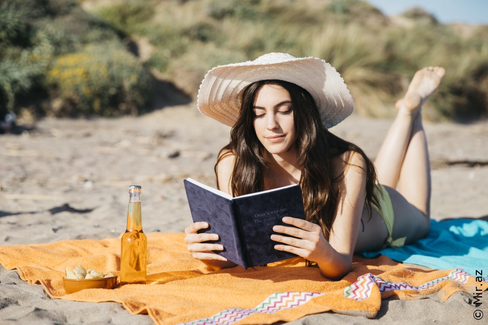 Deniz Kenarında, Plajda Okunacak Kitaplar