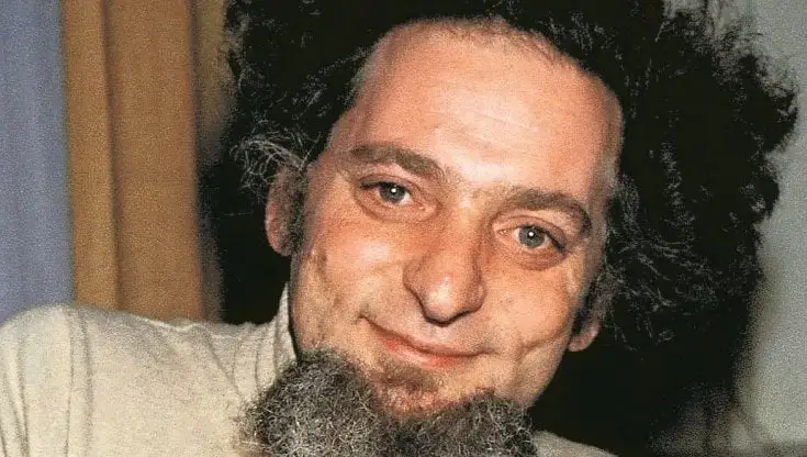 “E” hərfi olmadan roman yazan – Sirli yazıçı