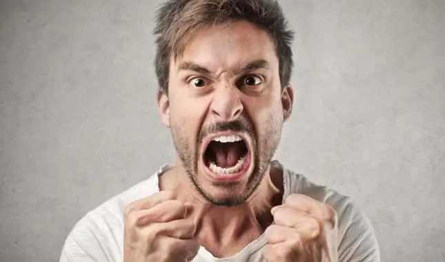 Təhqirə görə cəza: Sizi təhqir edəni məhkəməyə necə verə bilərsiniz?